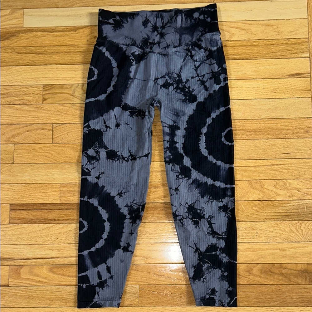 PINK Black and Gray Athletic Leggings